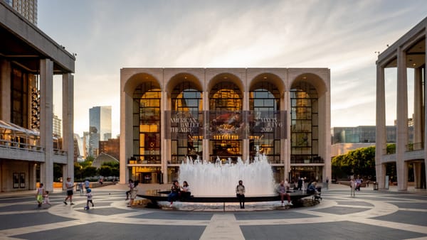 Spreadsheet Highlights Major Income Disparities at Cultural Institutions