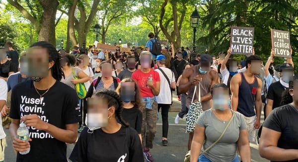 A New iOS Shortcut Blurs Faces and Wipes Metadata for Protest Images