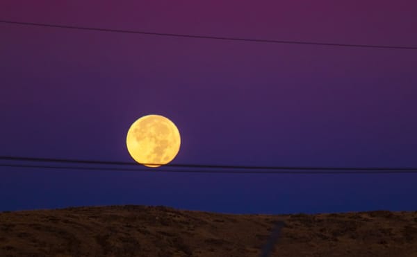 Spectacular Images of the September “Corn Moon”
