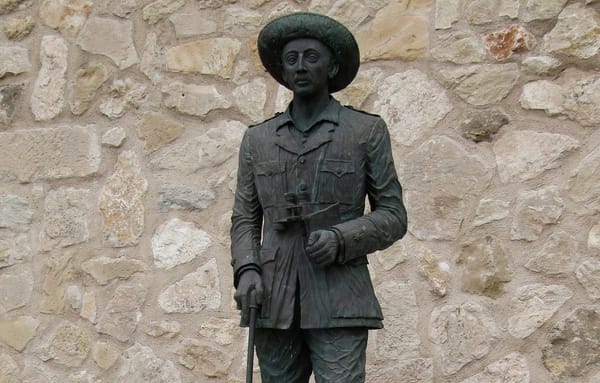 Last Statue of Spanish Dictator Franco Comes Down
