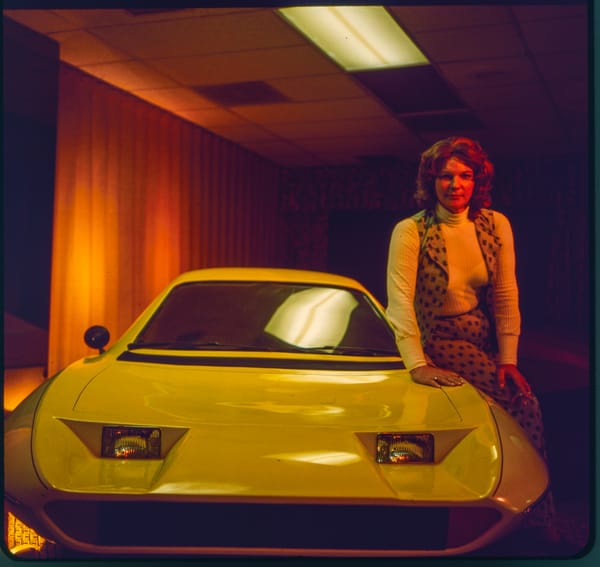 When a Con Artist Tried to Sell the "Car of the Future"
