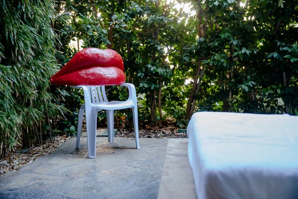 Sculptures in Showers, Paintings Above Toilets: Moments From the Felix Art Fair