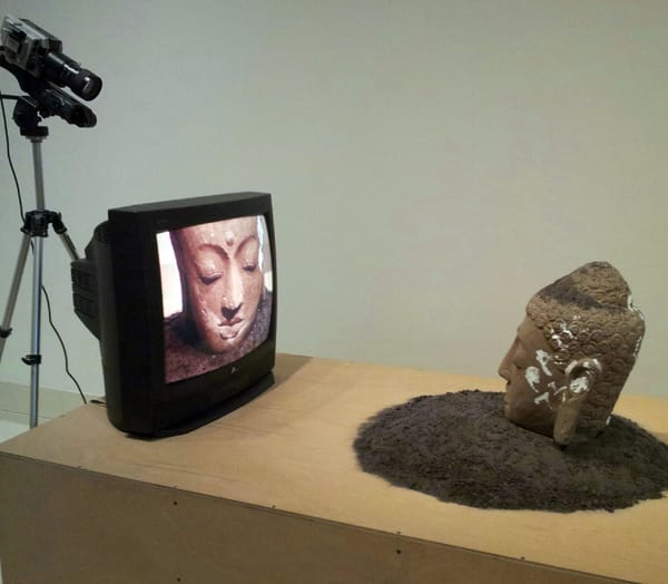 Screens: 🎨 Art Critics on Pandemic TV 📺