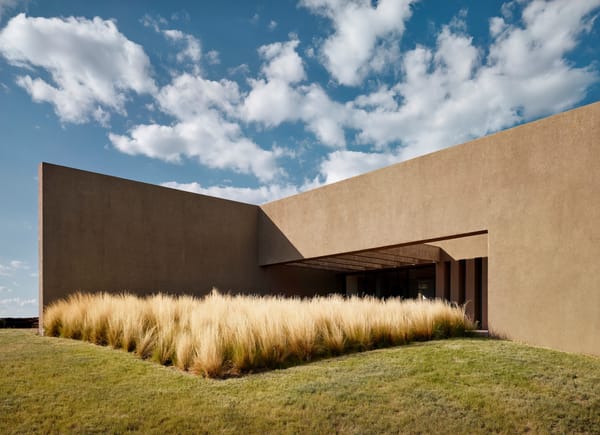The Politics of “Santa Fe Style” Modernist Architecture