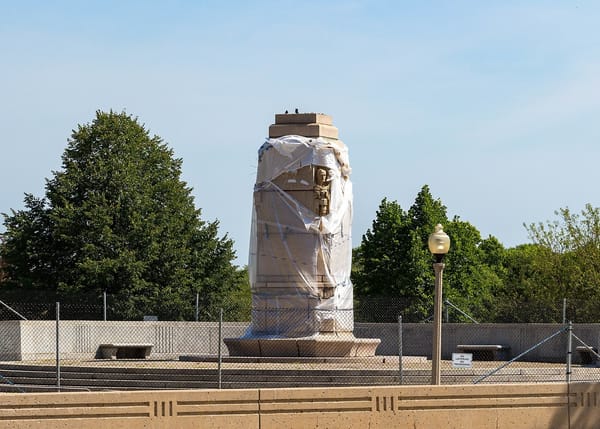 A Removed Columbus Monument in Chicago Makes a Baffling Return