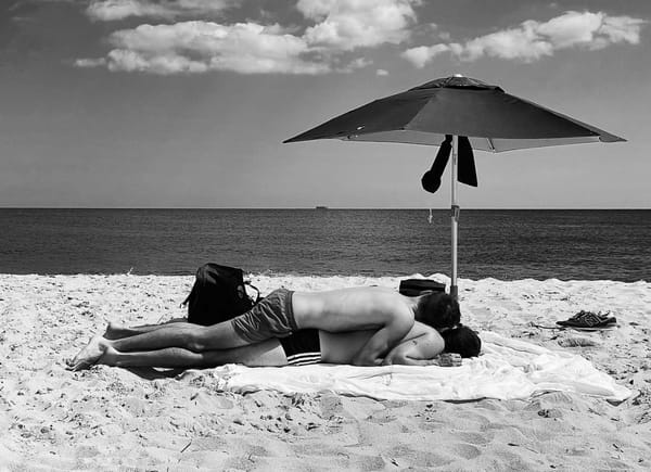 Capturing the Lovers of New York’s Beaches