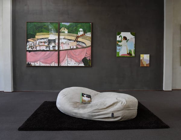 Should We Be Uncomfortable With Furniture in Art Galleries?