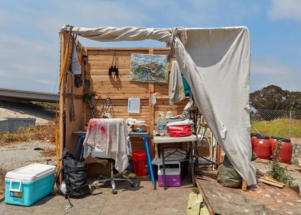 LA Artist’s Floating Painting Studio Removed by Local Officials