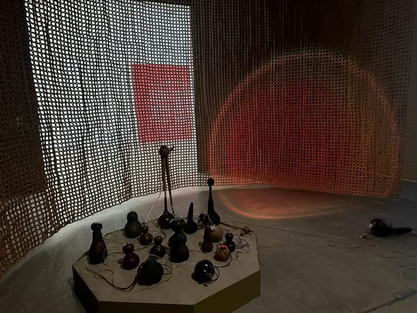 Trương Cong Tung Sees History in a Gourd