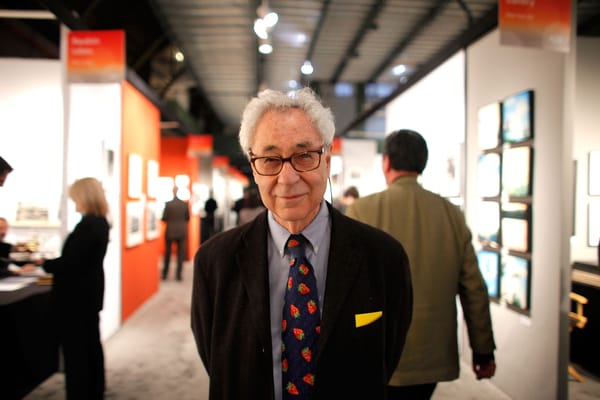 Elliott Erwitt, Photographer With a Sense of Humor, Dies at 95