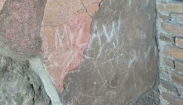 Another Tourist Has Carved Initials Into an Ancient Pompeii House