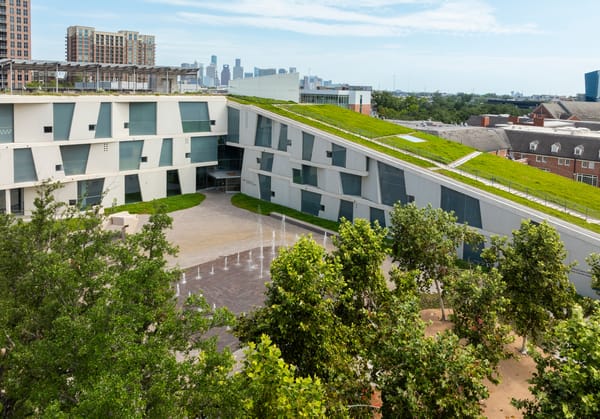 Apply to the Core Residency Program at the Museum of Fine Arts, Houston