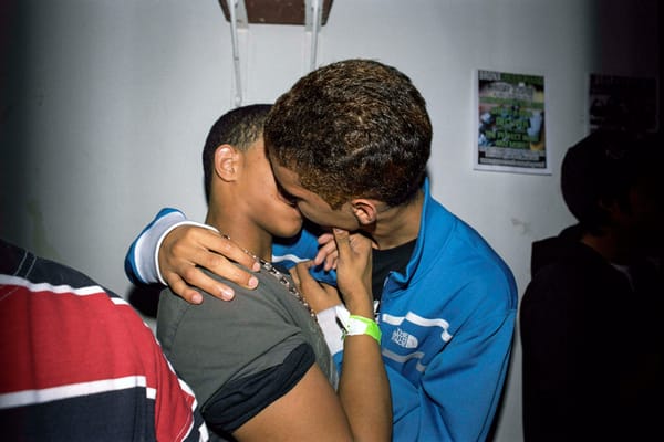 Love Pulses Through Elle Pérez’s Photography