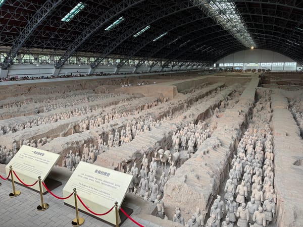 Man Smashes Ancient Terracotta Warriors in China