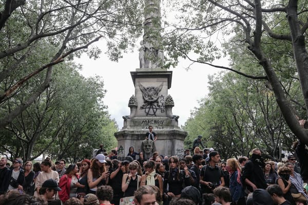 Major French Museums Close Amid Labor Strikes