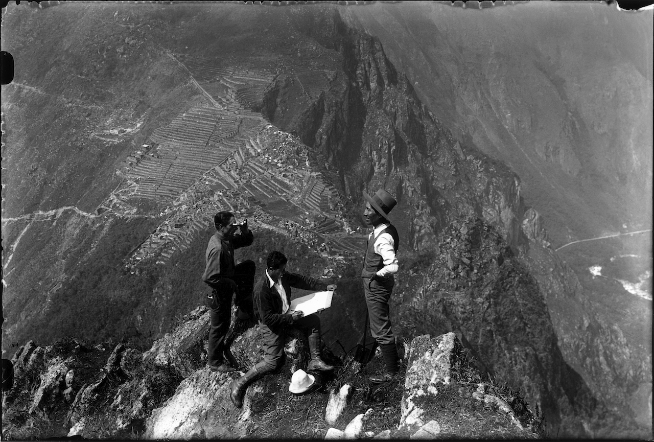 Martín Chambi em Huayna Picchu, Machu Picchu, 1939