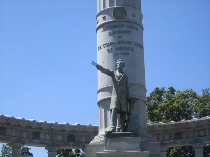 Standing Soldiers Kneeling Slaves Race War and Monument in NineteenthCentury America