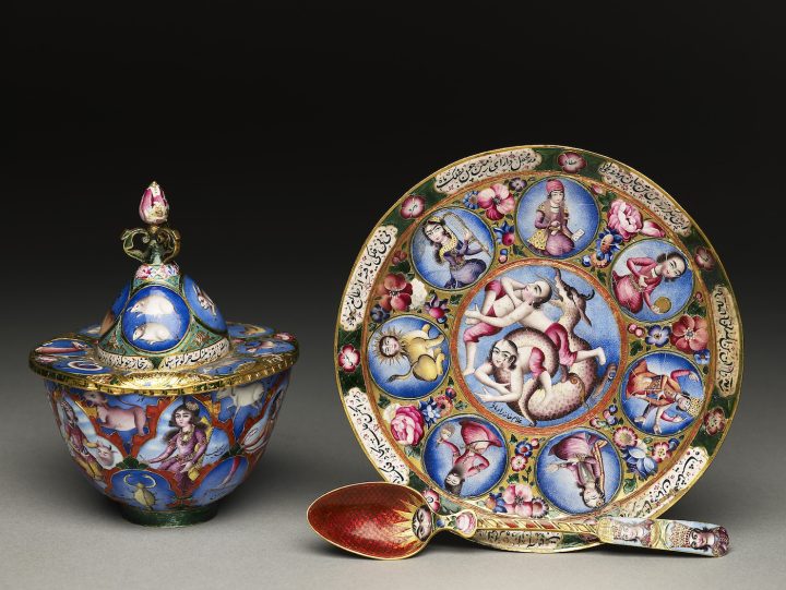 Signed by Baqir, Coffee service with astrological decoration, Iran, Tehran (early 19th century), gold, champlevé enamel, Oxford, Ashmolean Museum (© Ashmolean Museum, University of Oxford)